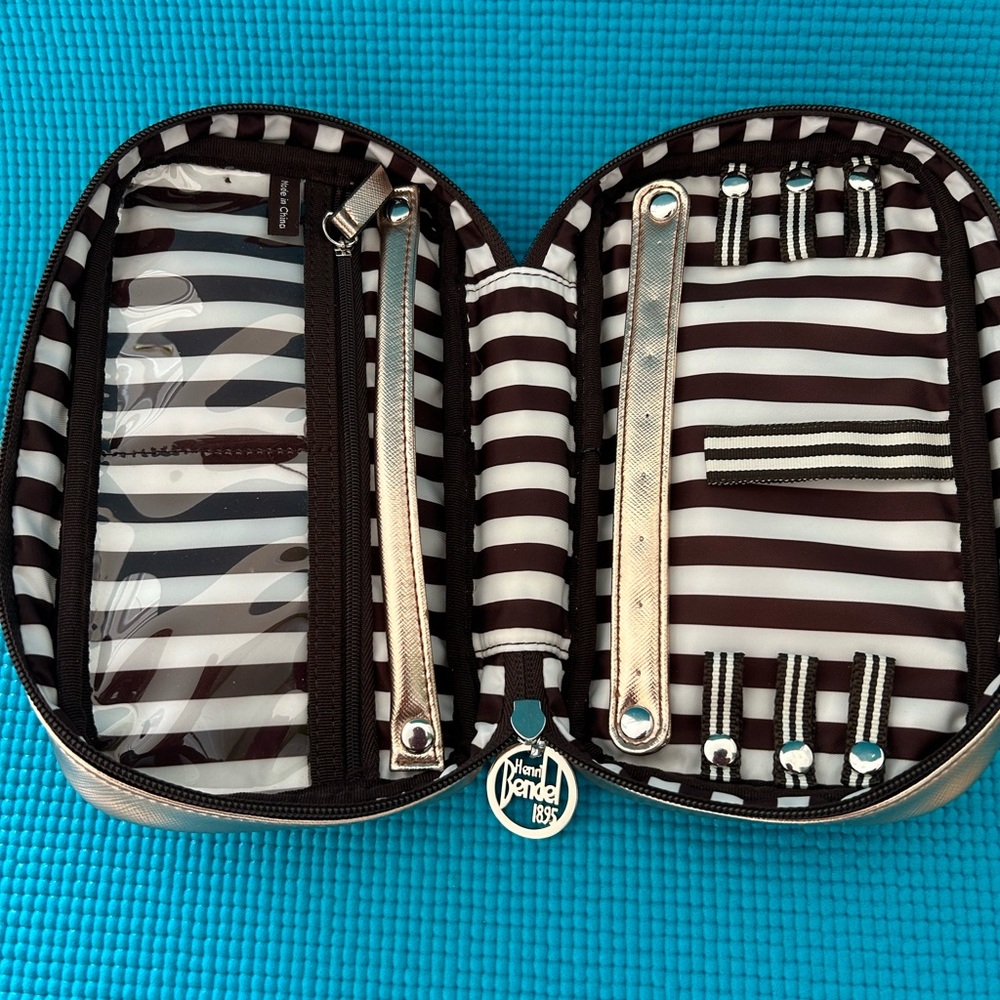 BUY NOW!!! $$$ Henri Bendel Brown and White Striped Organizer